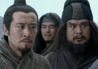 将三国：将三国是由以张飞为主导的三国历史，能够在铁骑横扫千军的时候