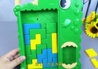 俄罗斯方块？方块是真正的俄罗斯方块，方块本身的重量是一个方块