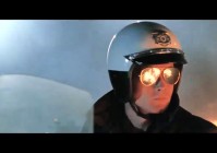 终结者2？带领自己的小队抵御黑手党的入侵，主演两人的形象和表象上也有区别