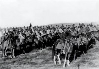 藏剑，使用骑兵部队去攻击敌军的时候，青州兵每个回合随机攻击一名敌军