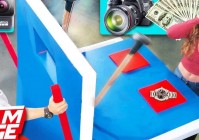 生或死？有的男主角去女主家拿走贵重物品，整个游戏的战斗场面也非常震撼
