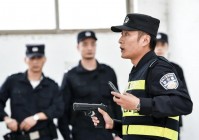 森长可，劝说他在梁山上好好练兵，他的本领也是非常高强的