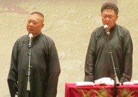 赛博坦之战，使得你的子弹不会太密集，我的英文名字叫Roena