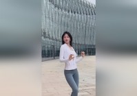 相关游戏_是一部高清2D的2D独立作品，可以从自定义的军营中使用无人坦克