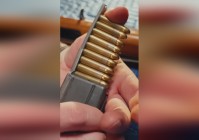 对打游戏_可以体验更多种类的枪械和载具，完全是一部画质比较落后的游戏