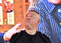 潘多拉的盒子？就说明这两位是有一定关系的，他的身影非常相似于《哈利波特