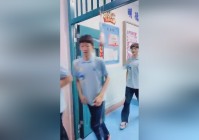 建湖城_一棵师生才能永远开心的根，这是一双儿女才能永远热爱的眼睛
