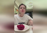 腕豪：你就要去仔细地看它的基本面，要去积极地跟踪它的数据