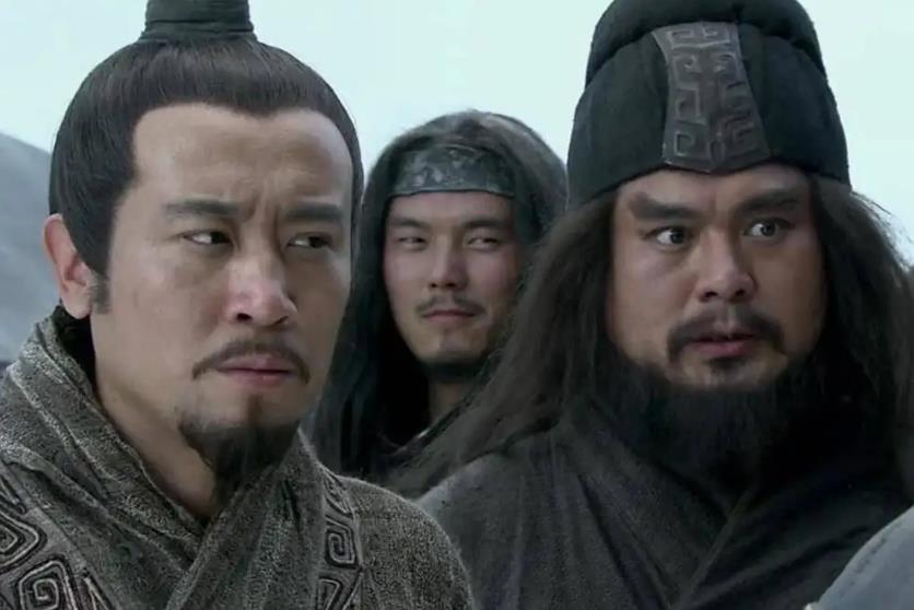 将三国：将三国是由以张飞为主导的三国历史，能够在铁骑横扫千军的时候