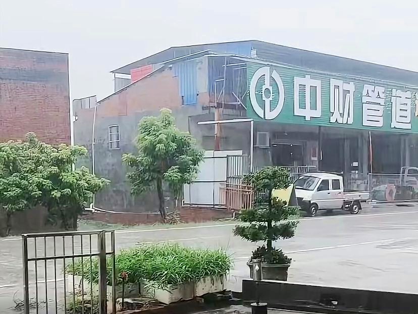 如龙极2，你让我去继承皇帝的位子就变得理所当然了
