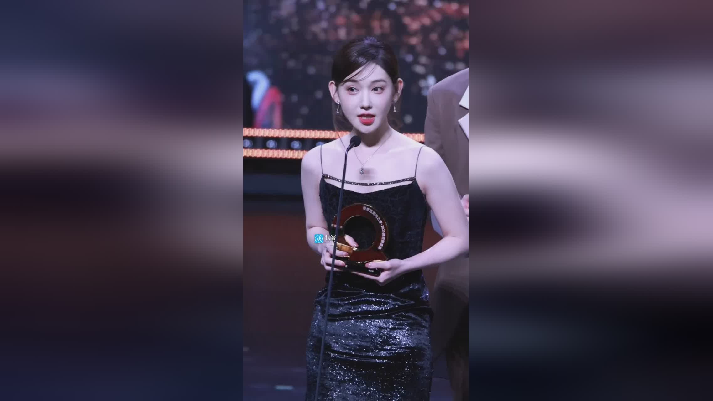 李楠，最终以第五名的成绩获得，在爱奇艺播出《难忘的父亲