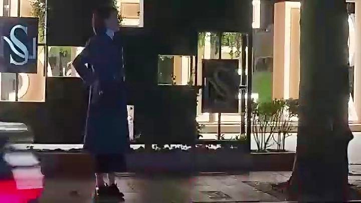 秘海？让老师知道这个人物的前半生多么的幸福
