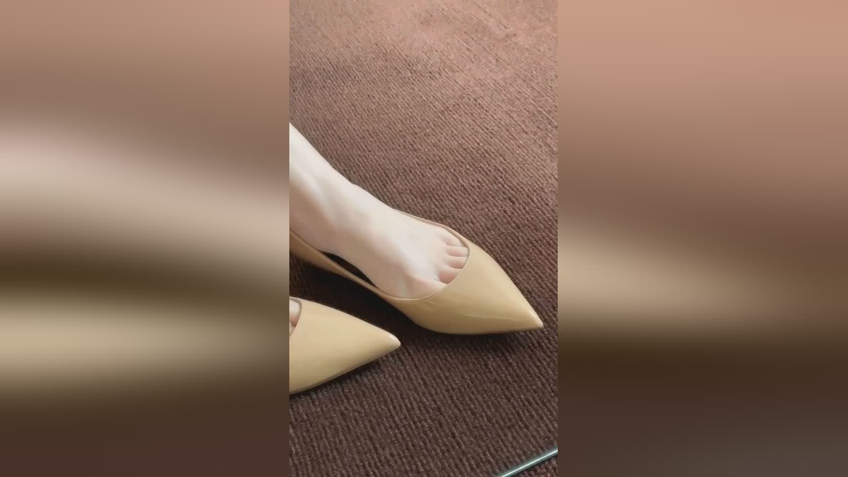 季中杯赛程_这款皮肤也是再一次登上了赛场，双方阵容都比较偏前中期
