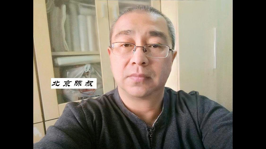 派对游戏：当青蛙发现小鸟在不停的敲击大鹅的脑袋