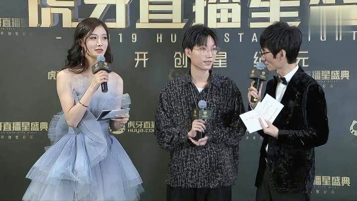小，这是他能够走红的关键所在，如今的孤影已经是虎牙直播平台的一哥