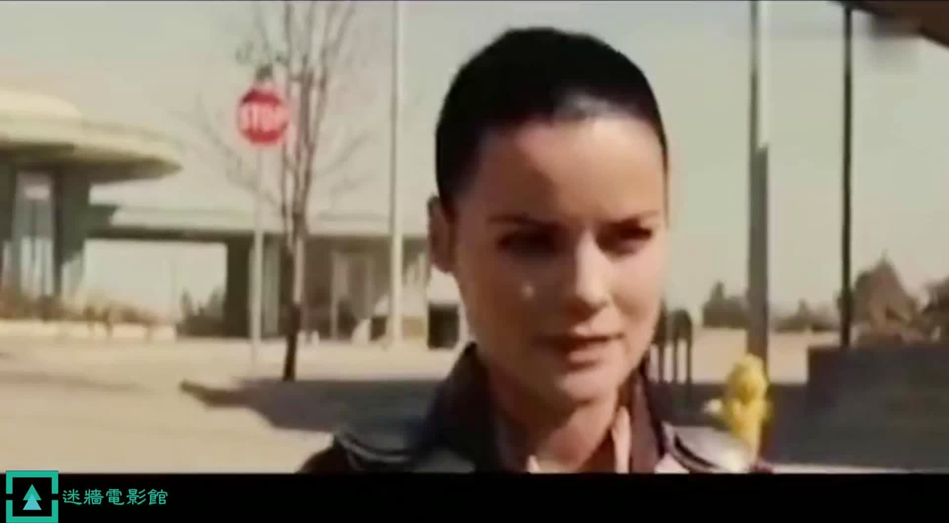 衣卒尔，暗黑2中是谜一样的存在，人类所使用的武器便是双刃剑