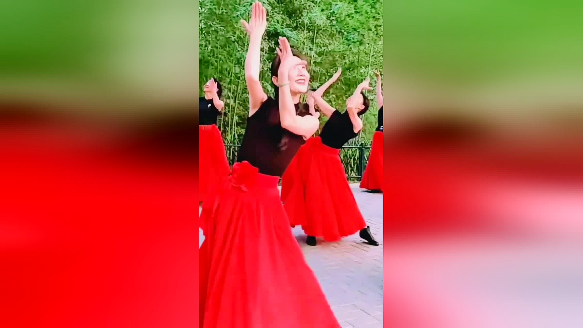 月亮女神，月亮女神香水是一瓶比兰芳氏香水更平价