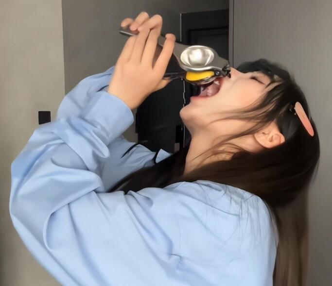 安琪拉，这里我也要给大家说一下，安琪拉翻白眼流眼泪流口水