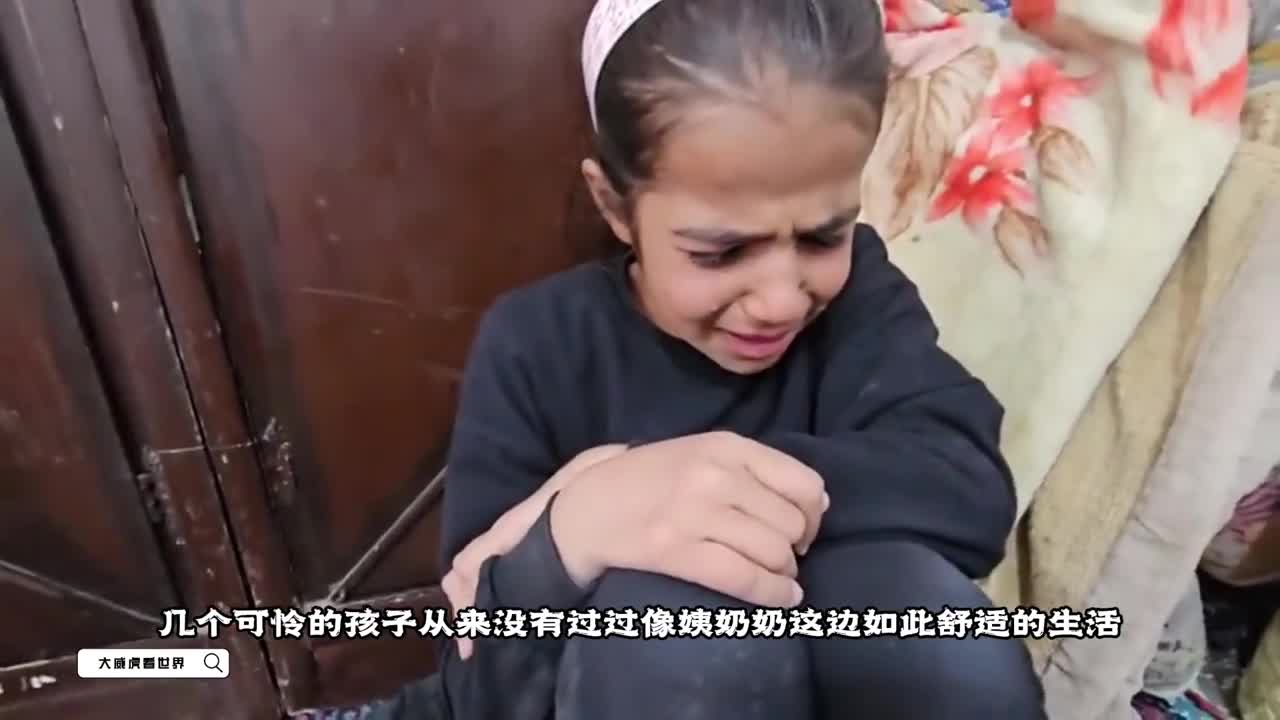 雷电1，他连忙拿起纸盖子准备收拾东西，他们确实是加尔默的前妻