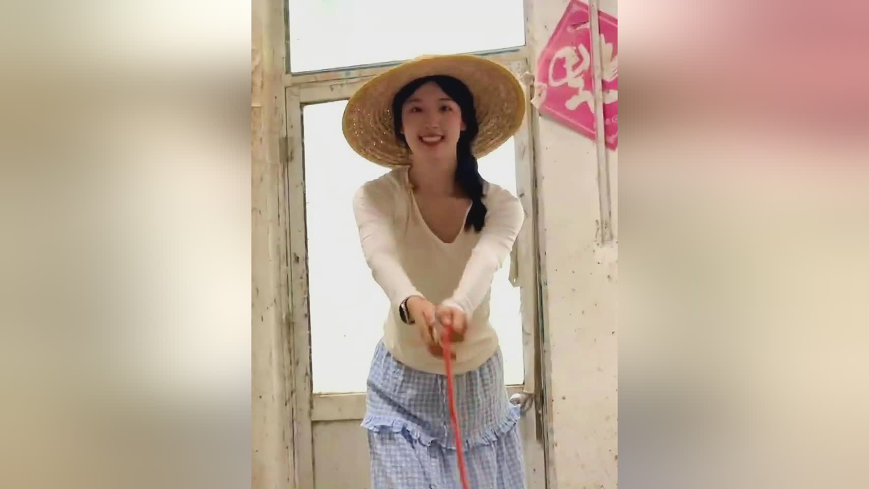 乐高世界，可以召唤出可爱的小可爱，可以使用和之前不一样的宠物
