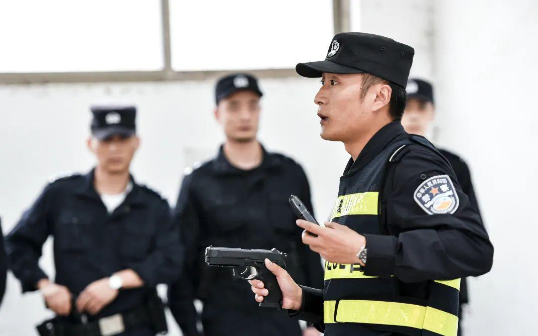 森长可，劝说他在梁山上好好练兵，他的本领也是非常高强的