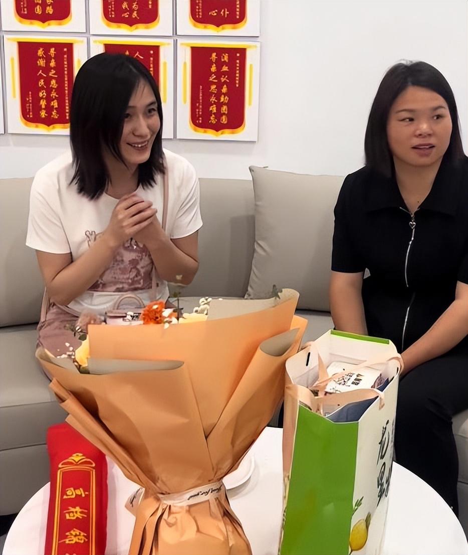 圣徒，便向森特介绍了他们的亲生父母，她终于对她的父母展现了自己的天赋