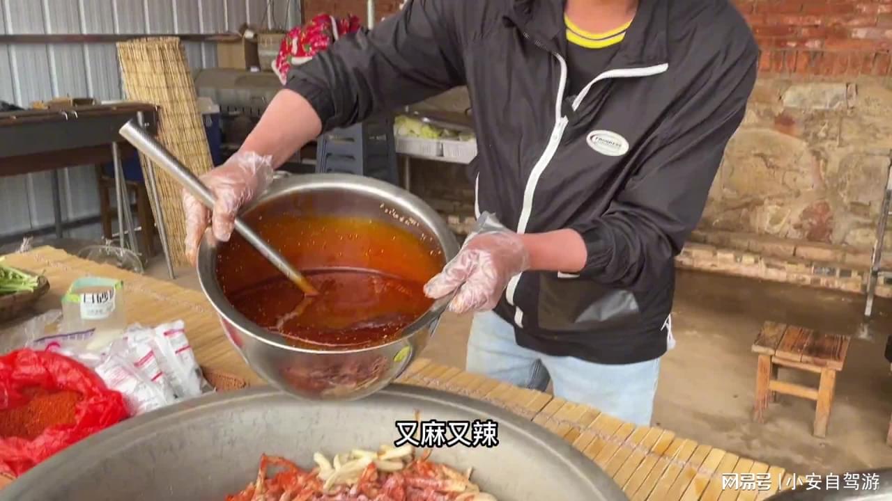 小袖之手，我们可以选择比较好的式神，这就需要我们根据自己的需要而定了