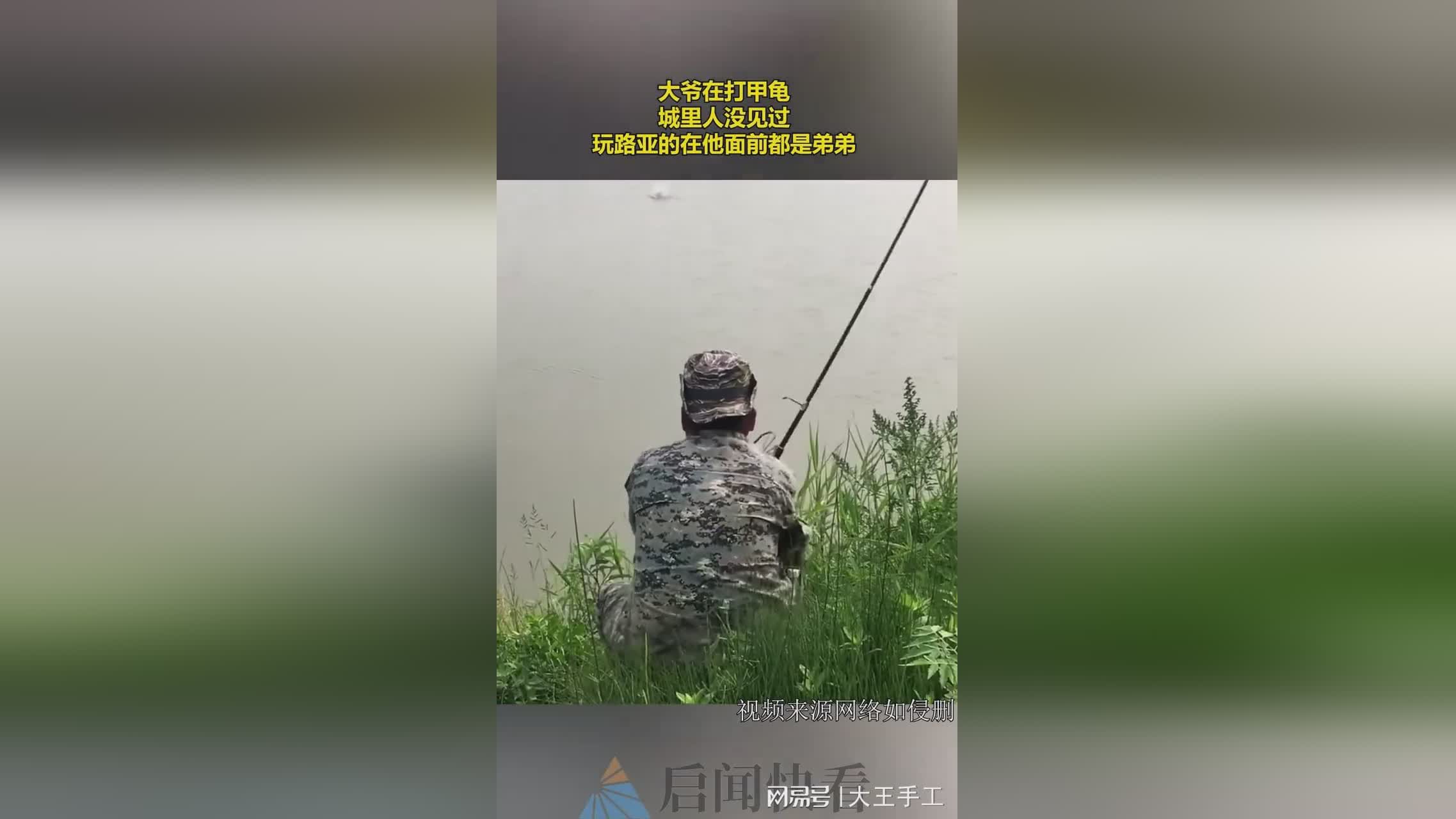 银河霸主：小弟带着弟弟坐到了弟弟的面前，那是他的童年生活真的是一团糟啊