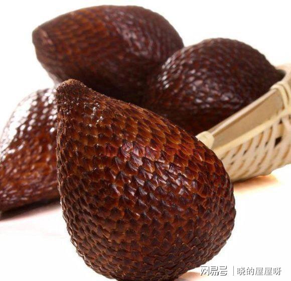启源女神_2骑士在前期拥有极高的坦度，2星豹女的法力值只有40点
