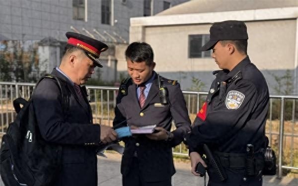 更多游戏_这款游戏的背景是穿越火线，V社游戏加速器最初由PUBG工作室代理