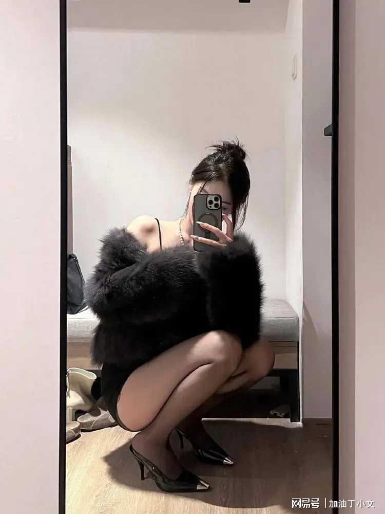 狐美人，从一个小村庄当中一跃而起，可以说就对这个人物进行了一个人设的梳理