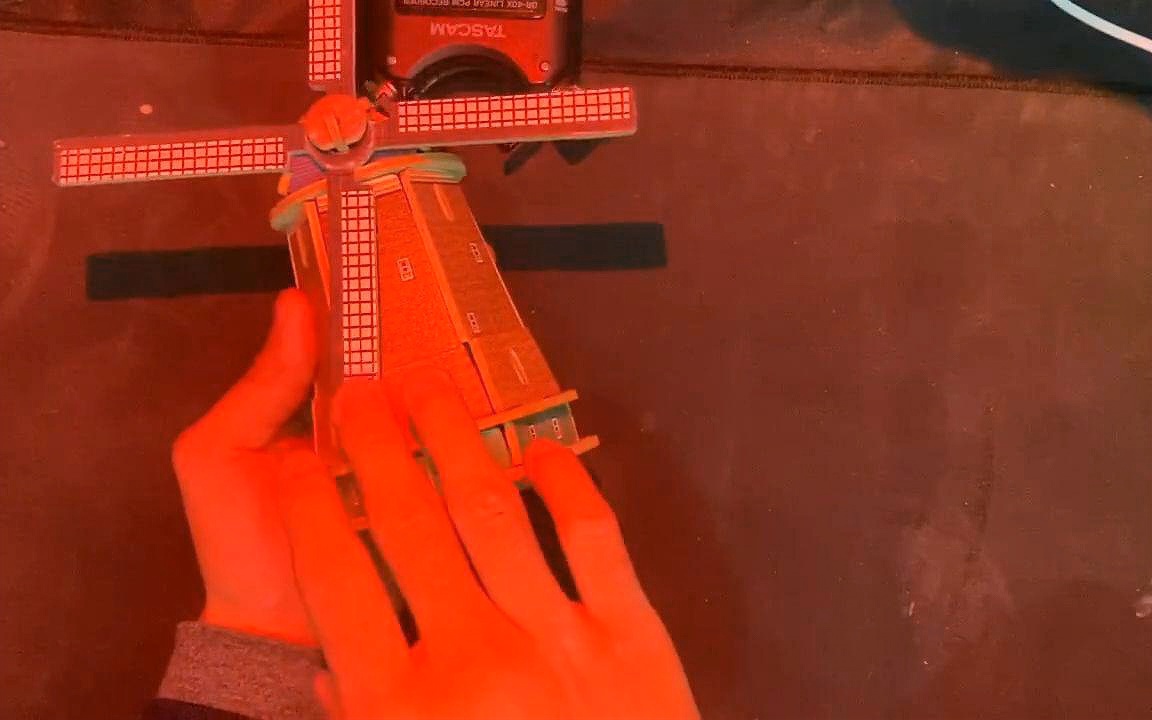 节奏游戏？当时那种3D音效听起来并不是很舒服