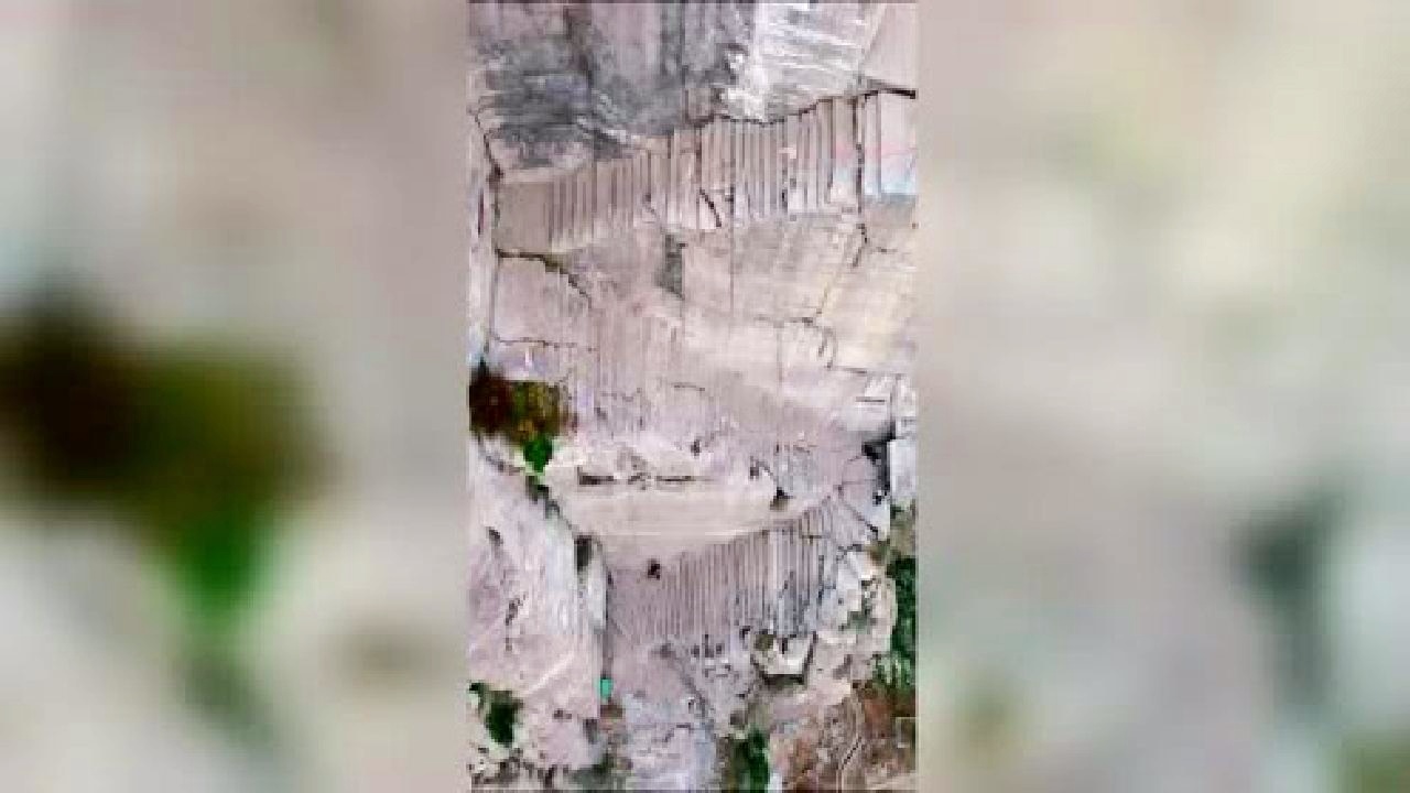 天子峰_太平兴国寺均建于北魏时期，东面是一块一圆一平的圆圆石